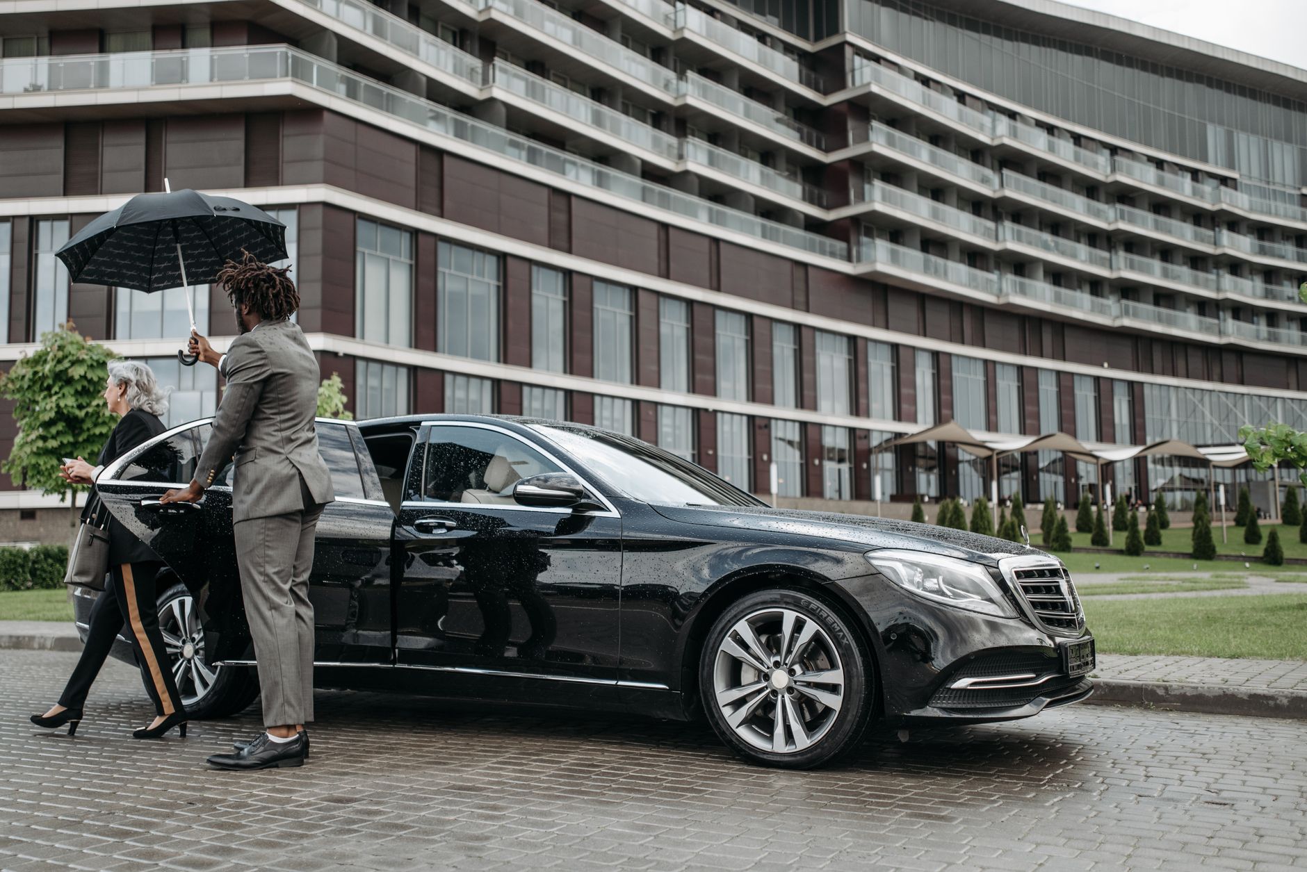 Chauffeur privé équipe à Aix-en-Provence